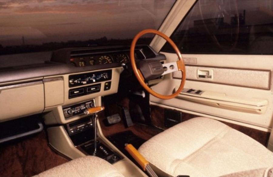 Интерьер Mitsubishi Galant E (GE) 1976 года  (фото 5 из 13)